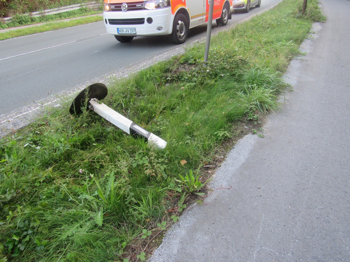 POL-ME: 39-jähriger Motorradfahrer verletzt sich bei Alleinunfall schwer - Mettmann - 1909061