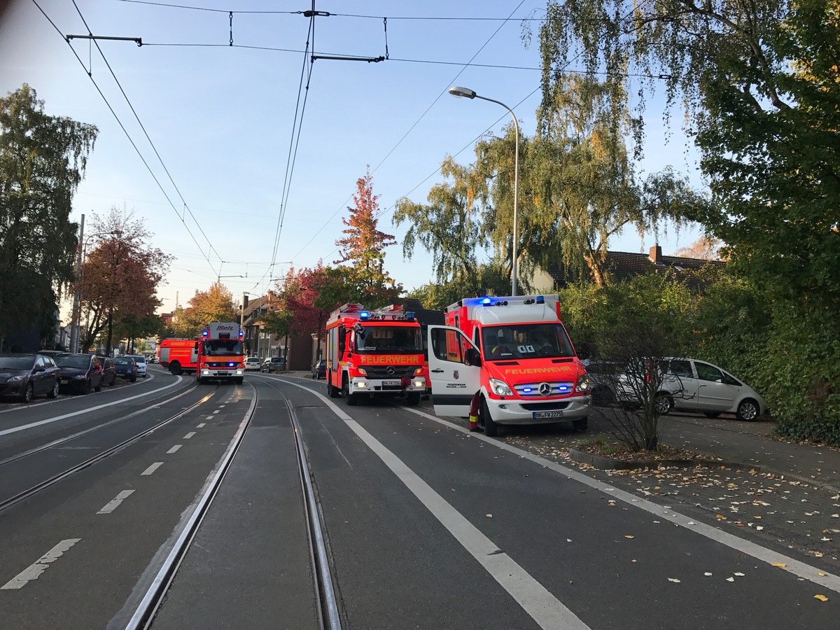 FW-MH: Zimmerbrand mit Person #fwmh