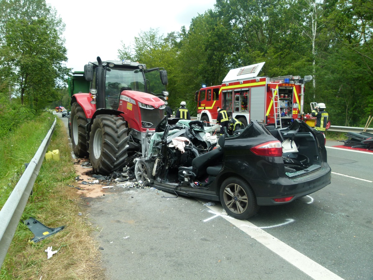 POL-MI: Schwerer Verkehrsunfall auf der L770: 47-jähriger PKW-Fahrer tödlich verletzt