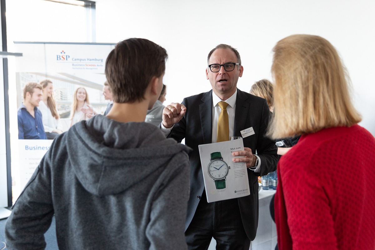 Psychologie der Wirtschaft / Vorträge zur Wirtschaftspsychologie und anderen zukunftsgewandten Studiengängen beim Offenen Campustag der BSP Business School Berlin - Campus Hamburg