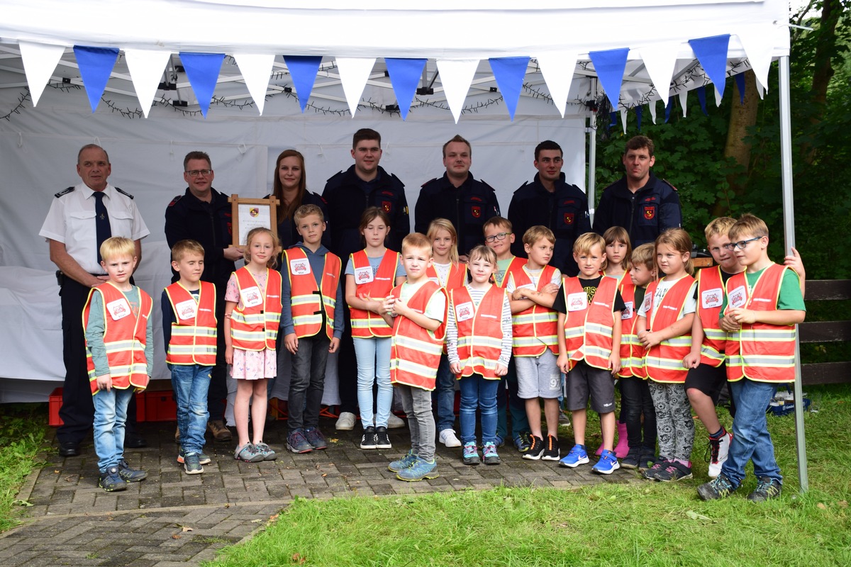 FF Olsberg: Kinderfeuerwehr in Olsberg Bruchhausen offiziell gegründet