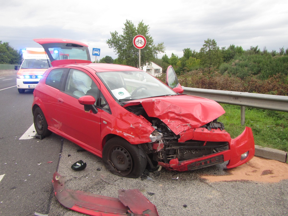 POL-PPMZ: Verkehrsunfall mit Personenschaden auf der B 9, Guntersblum Nord