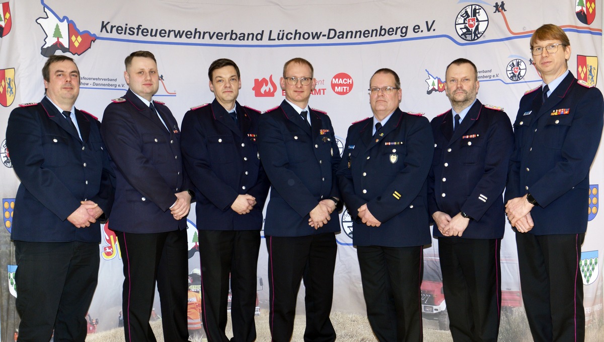 FW Lüchow-Dannenberg: Kreisfeuerwehr Lüchow-Dannenberg: Umstruktuierung schreitet voran +++ Kreisfeuerwehrverband verkleinert Vorstand