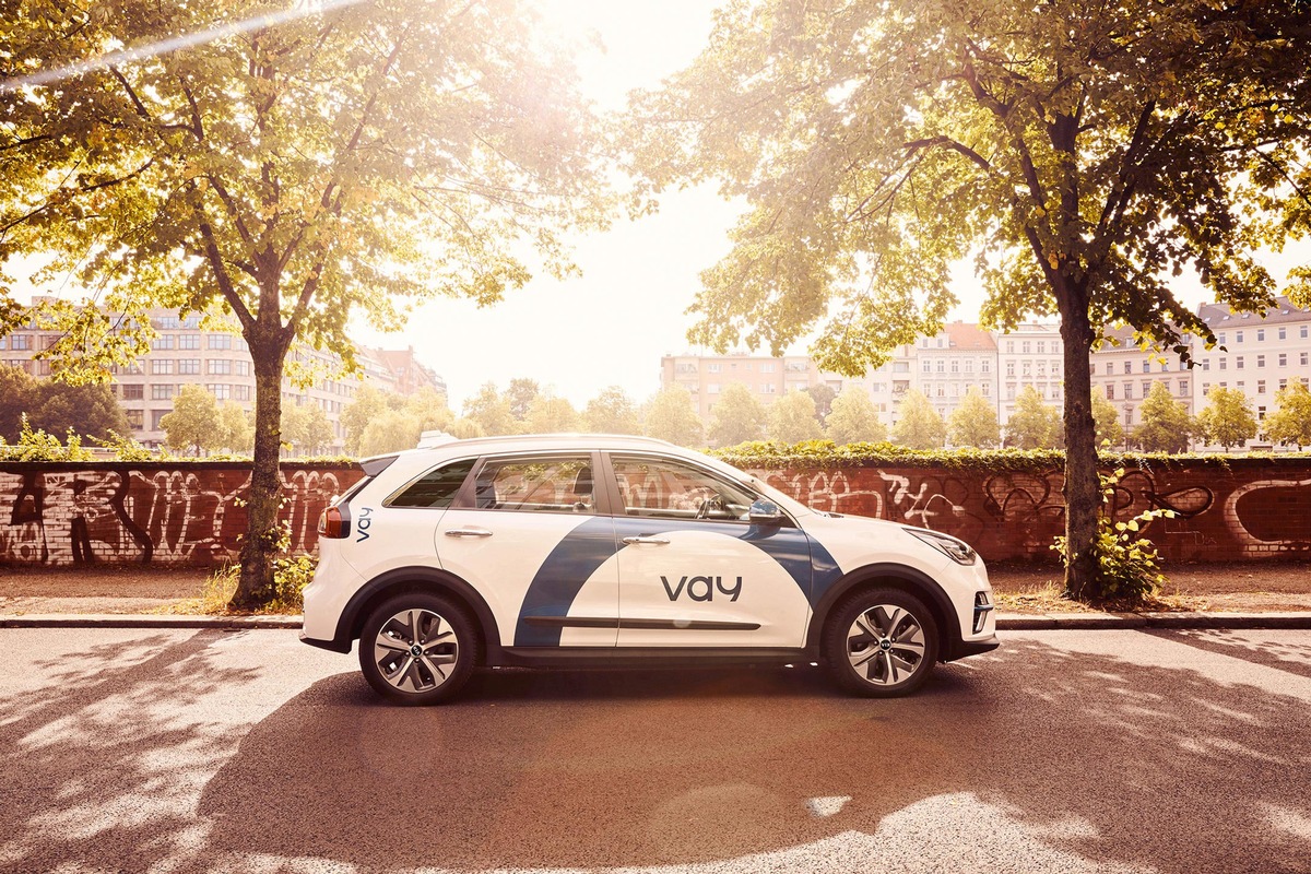 MWC Mobile World Congress: Von Barcelona aus wird live ein Auto in Berlin gesteuert!