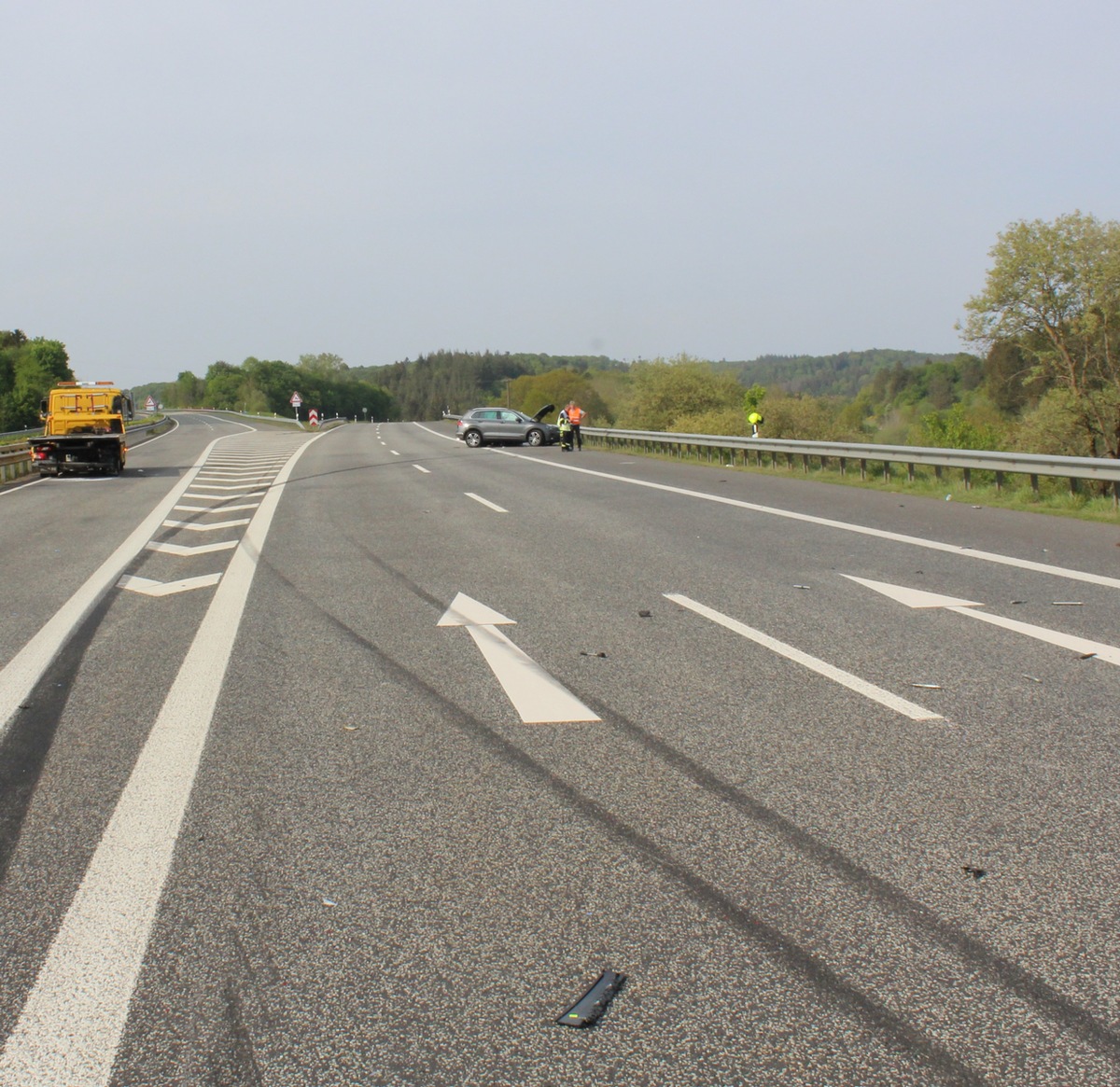 POL-PPTR: Schwerer Verkehrsunfall mit einer tödlich verletzten Person