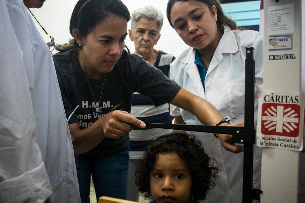 Venezuela: Caritas setzt sich für Wiederöffnung der Grenzen ein - 
&quot;Wichtige Lebensader durchtrennt&quot; - Gefährliche Hilfe über illegale Routen