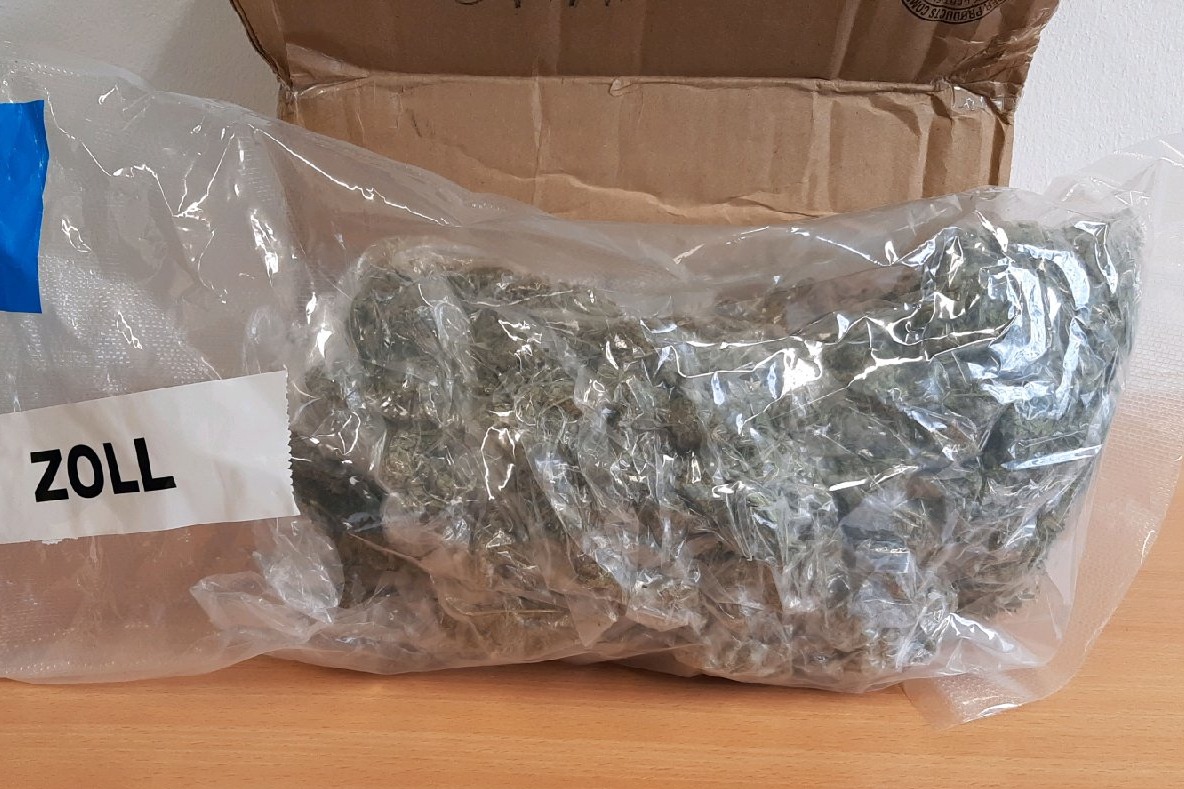 HZA-MS: Marihuanahandel per Paketversand fliegt auf / Zollamt Coesfeld stellt knapp 500 Gramm Marihuana in Geschenkpaket sicher