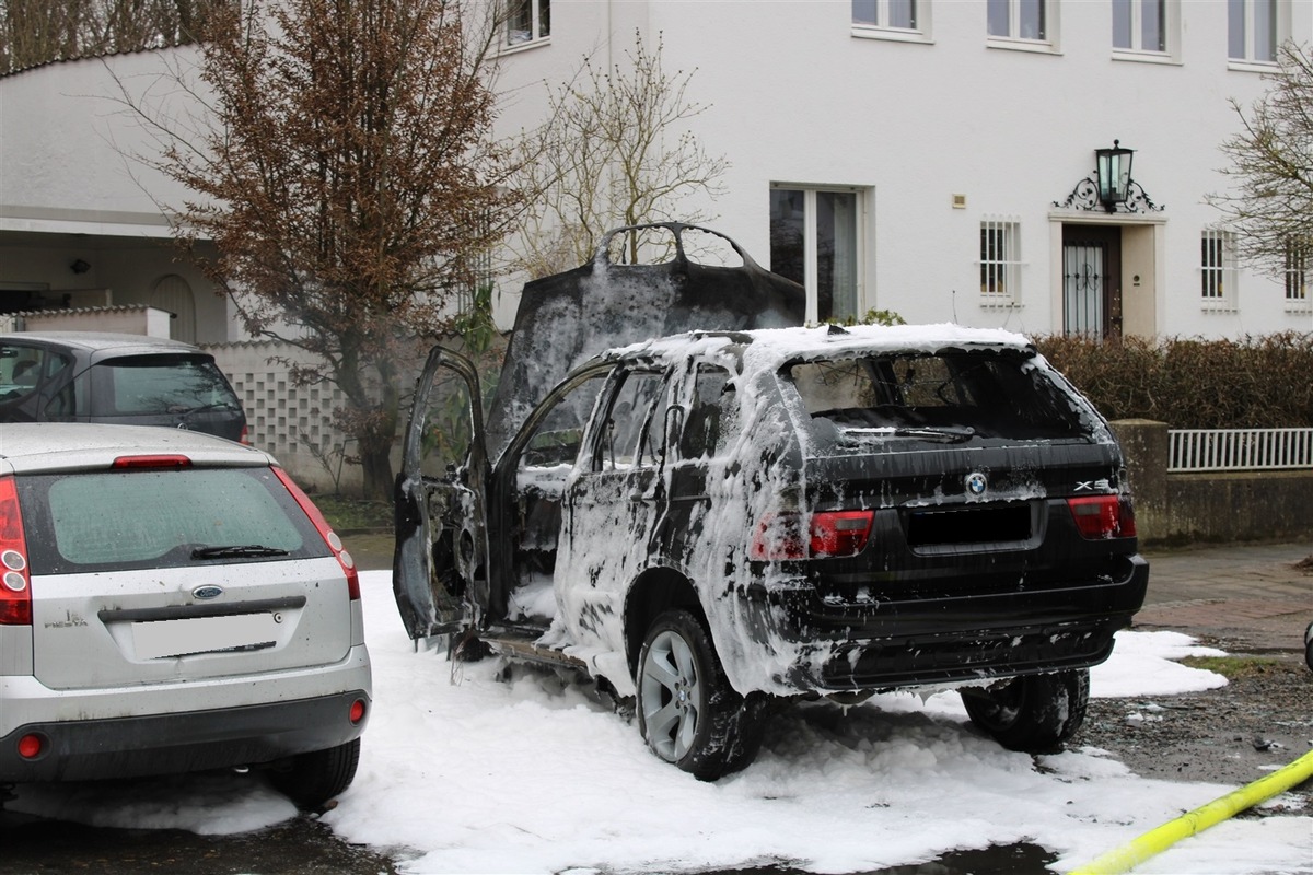 POL-MI: Nach Pkw-Brand: Ermittler prüfen Verdacht auf Brandstiftung und Diebstahl