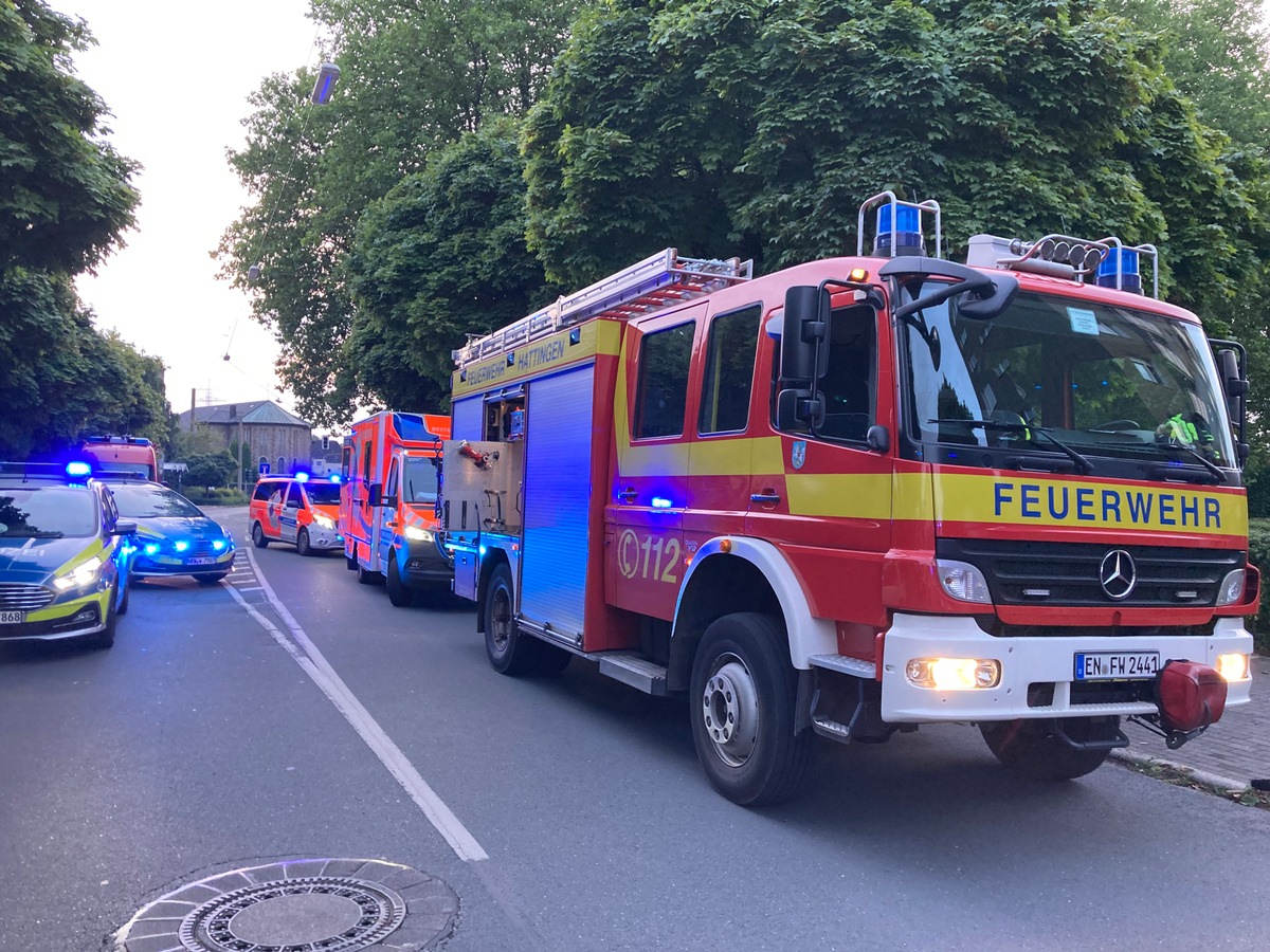 FW-EN: Drei Unwettereinsätze und ein Verkehrsunfall mit zwei Verletzten