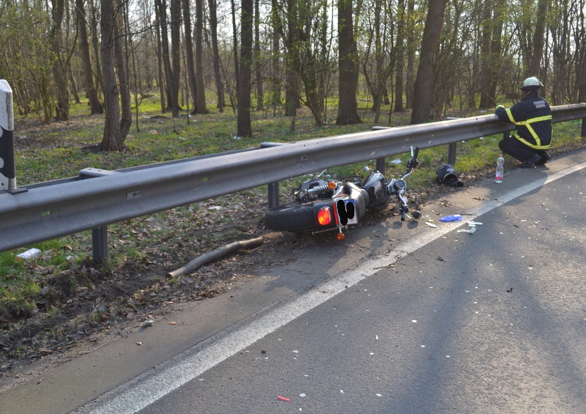 POL-WL: 1.Betrunken in den Gegenverkehr2.Schießunfall3.Pkwaufbruch4.Bekifft ohne Fahrerlaubnis5.Nagelbrett auf Straße6.Unfall mit Rtw7.Zugunfall 8.Einbrüche9.Unfallflucht10.Drogenfahrt11.Motorradunfall