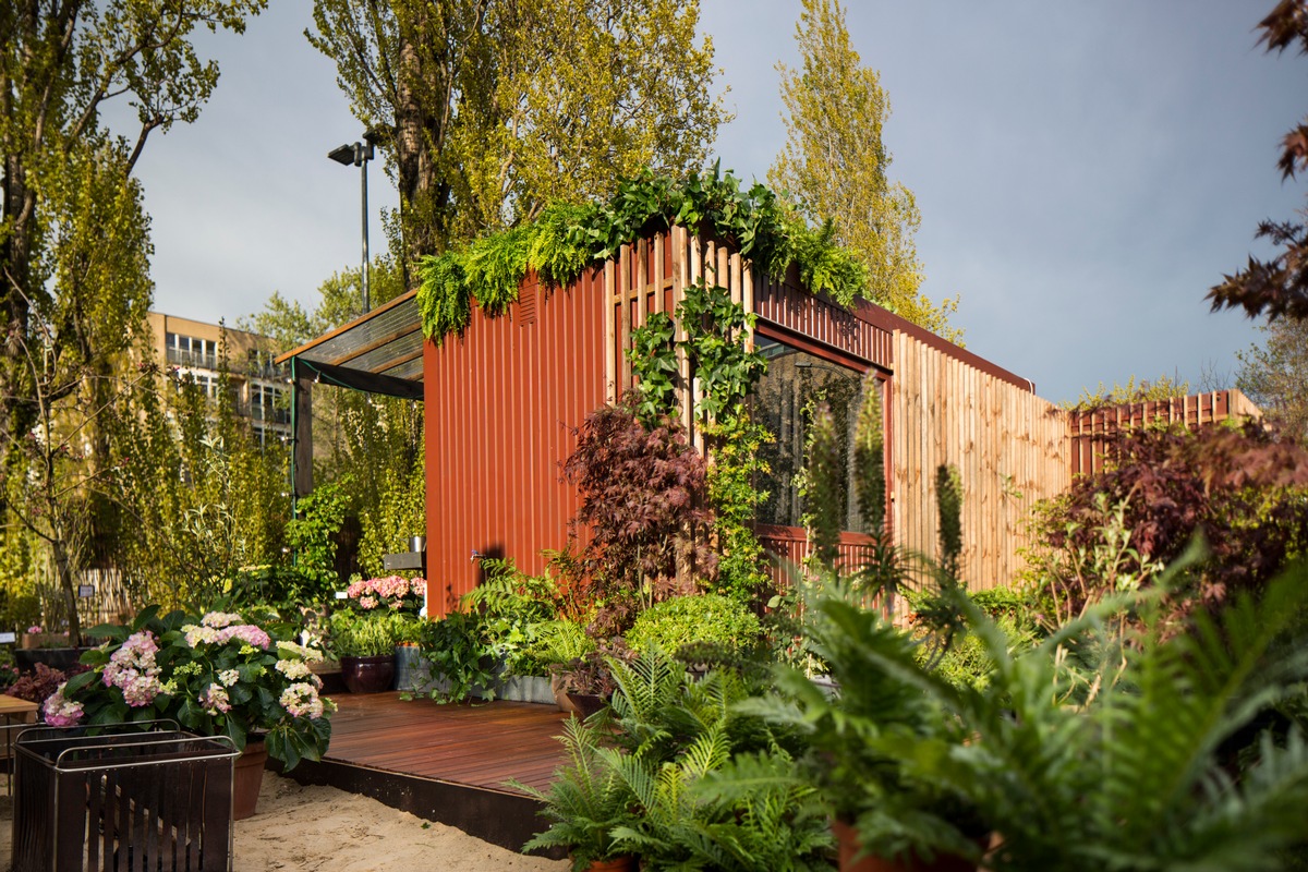 Urban Gardening mit höchstem Komfort im Herzen Berlins / Pflanzenfreude.de eröffnet den &quot;Schrebergarten Deluxe&quot;