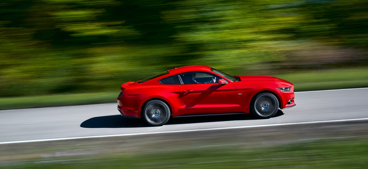 Starkes Design, moderne Technik, Top-Fahrleistungen: Deutsche Messepremiere für den Ford Mustang in Essen (FOTO)