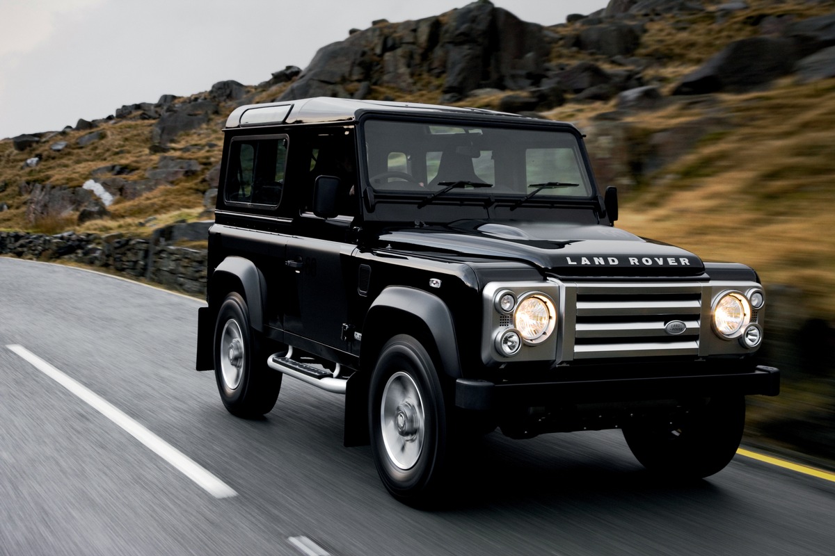 Auf der 10. &quot;Abenteuer &amp; Allrad&quot;: Modell zum 60. Markenjubiläum /  Deutschlandpremiere in Bad Kissingen: Land Rover präsentiert den Defender SVX