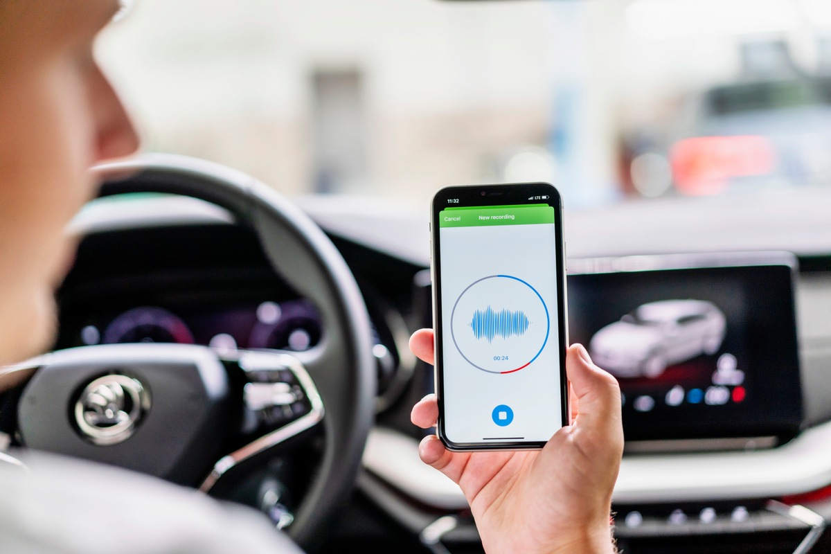 SKODA AUTO gewinnt PIONIER-Award für Einsatz Künstlicher Intelligenz und ,Sound Analyser&#039; -App