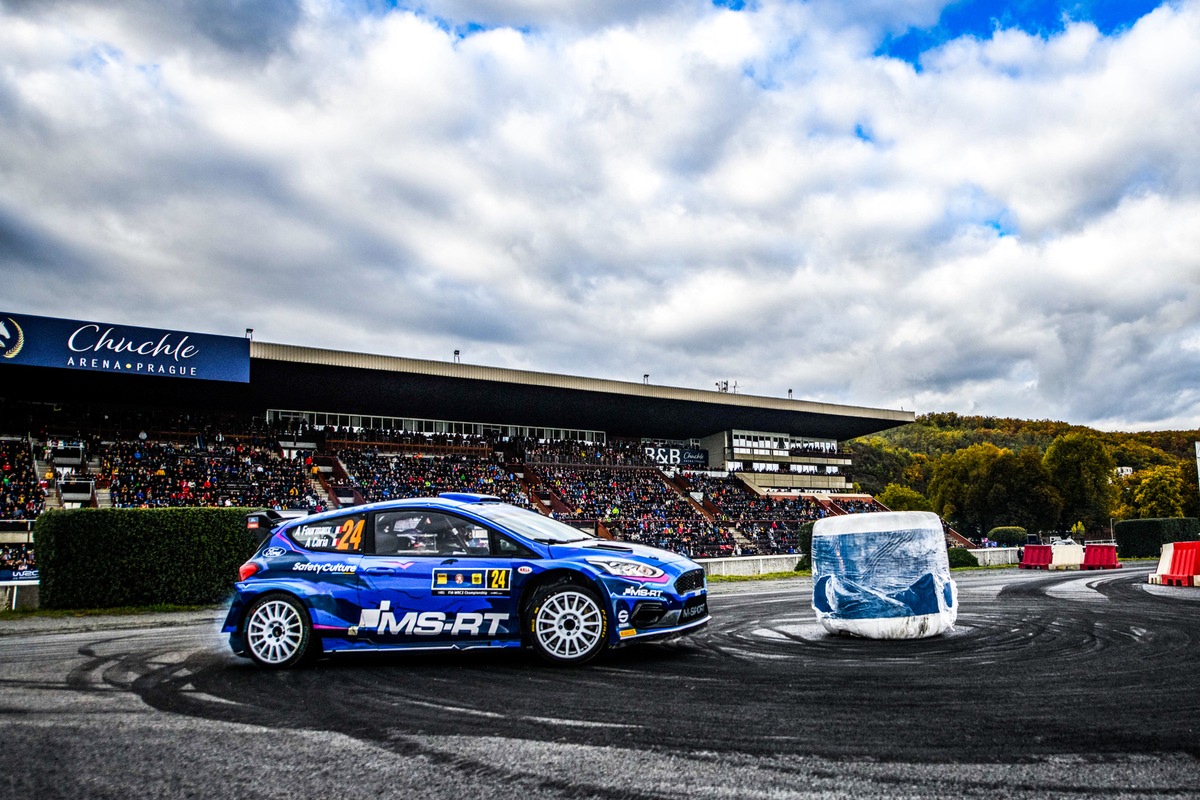 M-Sport gewinnt mit Ford Fiesta Rally2 die RC2-Klasse der neuen Rallye Zentraleuropa Ott Tänak auf dem Podium