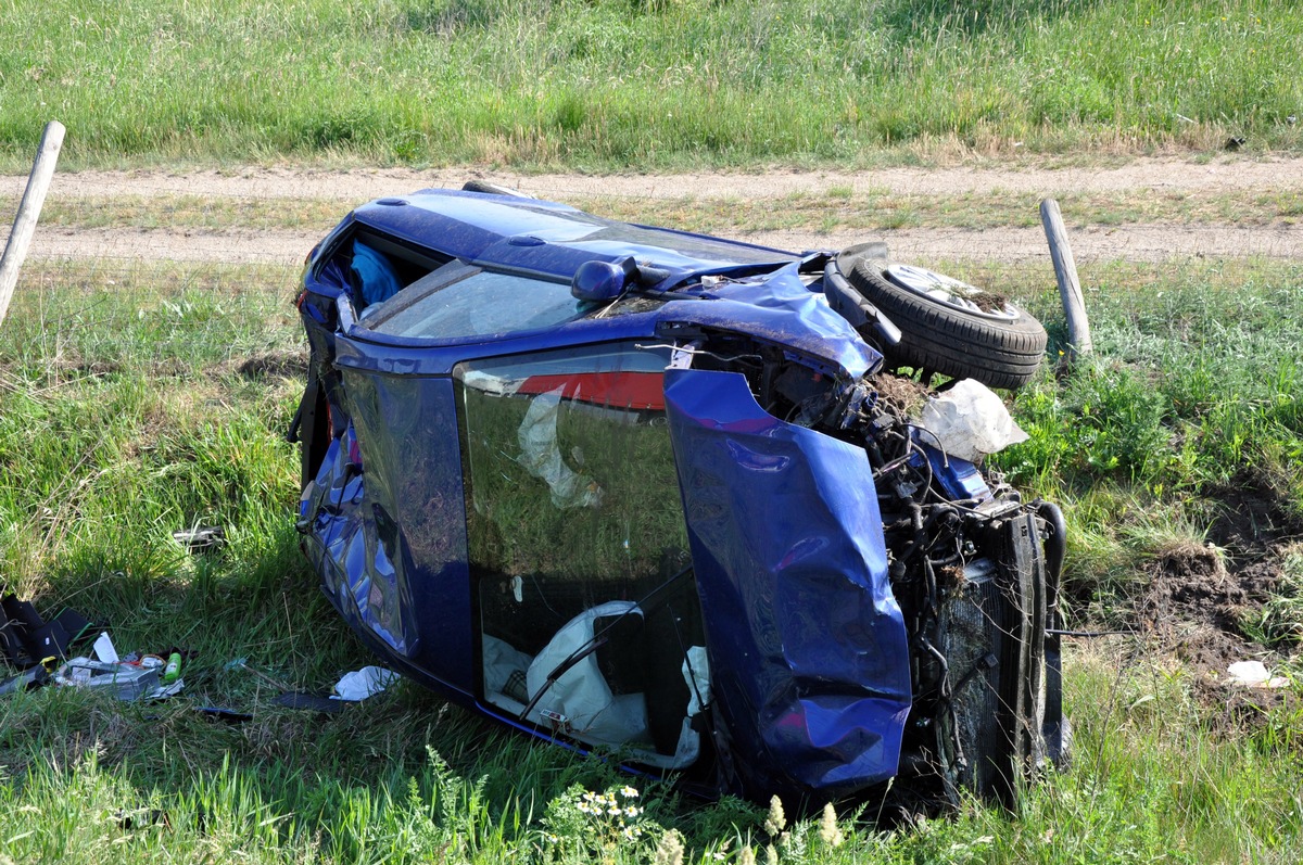 POL-WL: Pkw überschlugen sich ++ Seevetal/Hittfeld - Mit 75 km/h unterwegs ++ Hanstedt - Vorfahrt missachtet ++ Und weitere Meldungen