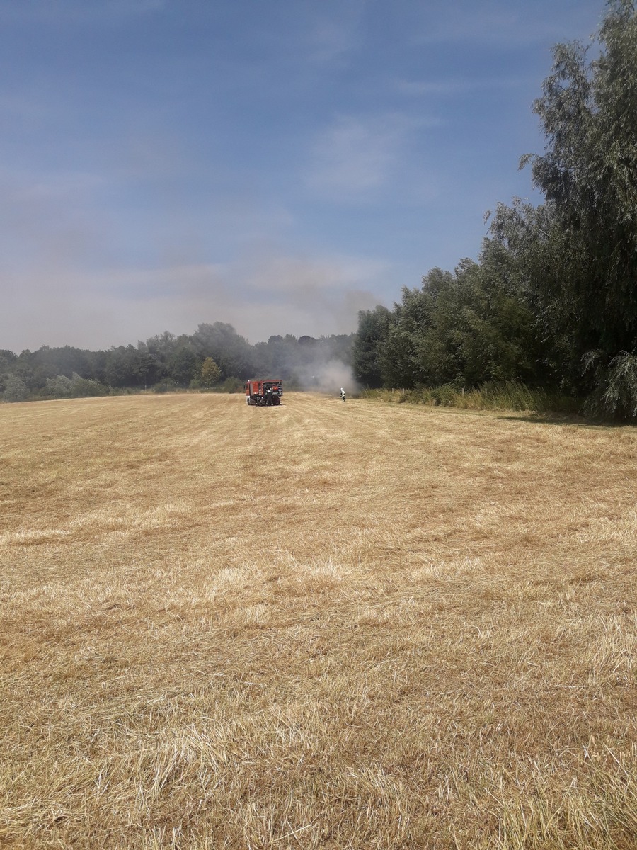 FW-Erkrath: Gemeldeter Waldbrand an der Bergischen Allee