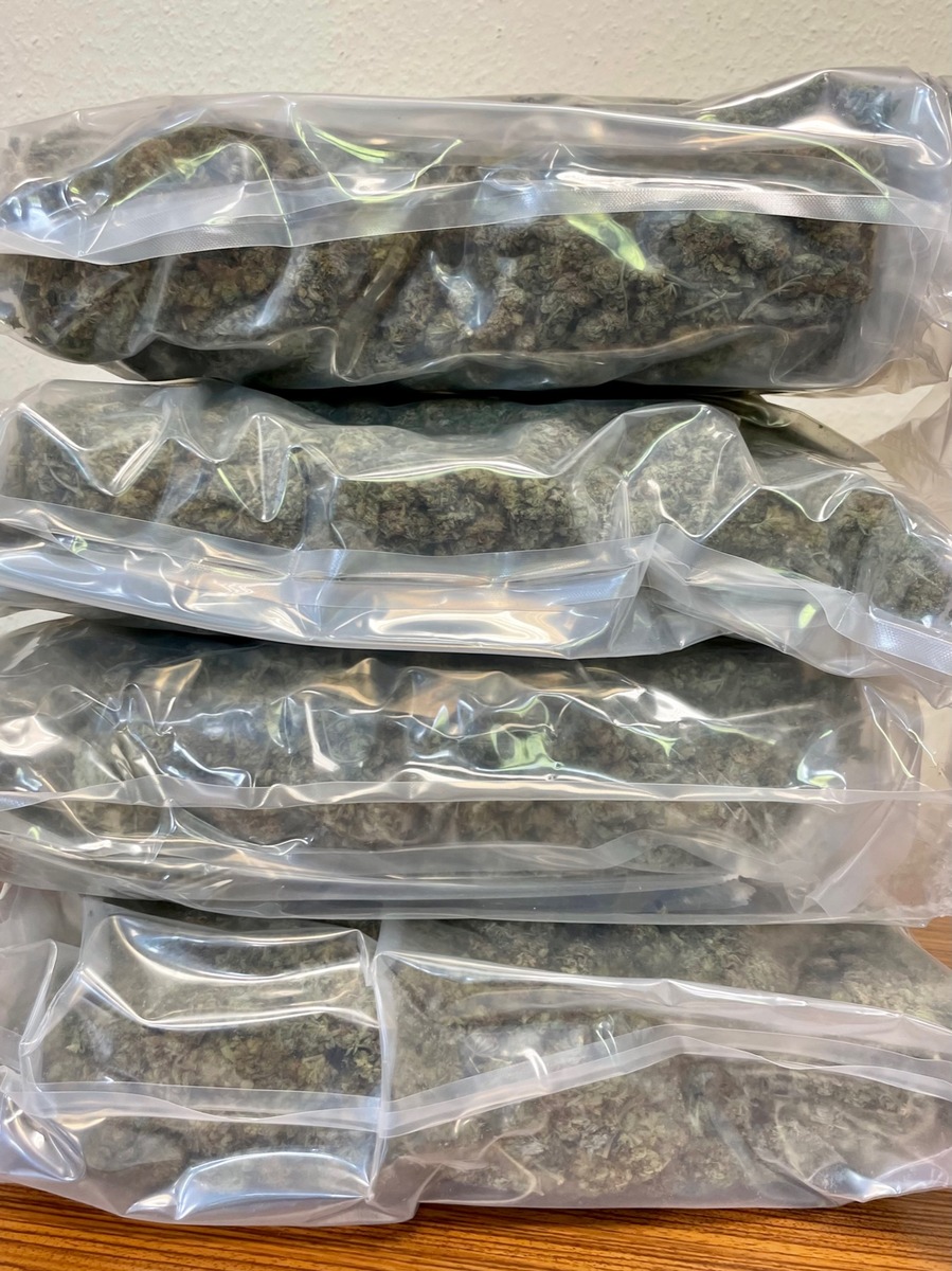 ZOLL-E: Marihuana per Post - Zollfahndung stellt 9 kg Marihuana sicher, 1 Verdächtiger in Haft