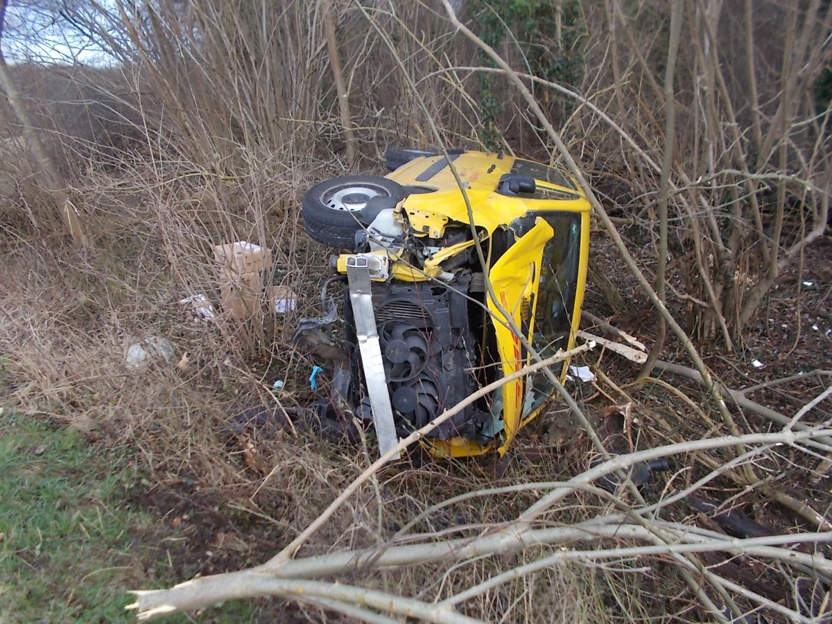 POL-PDLU: (Waldsee) - Schwer Unfall eines DHL-Fahrzeugs