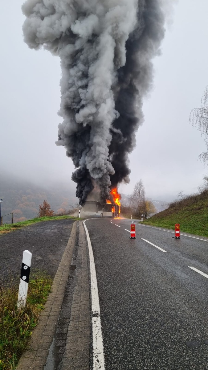 POL-PDMY: Nachtragsmeldung zum Brand eines Linienbusses vom 30.11.2022