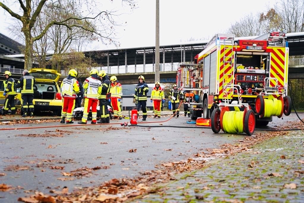 FW-GE: Feuerwehr Gelsenkirchen führt Großübung mit Schwerpunkt Massenanfall von Verletzten durch.