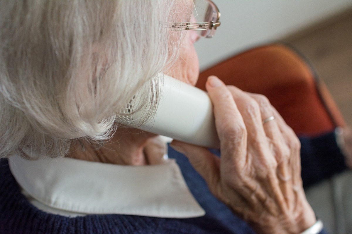 POL-ME: Schockanruf: 88-Jährige betrogen - Ratingen - 2501048