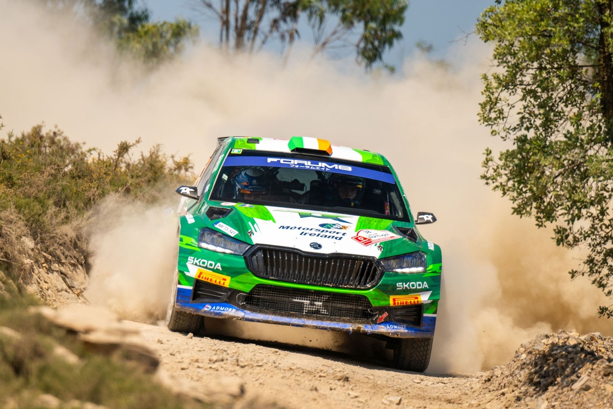 Rallye Italien Sardinien: Škoda Fabia RS Rally2-Crews peilen WRC2-Podestergebnisse an