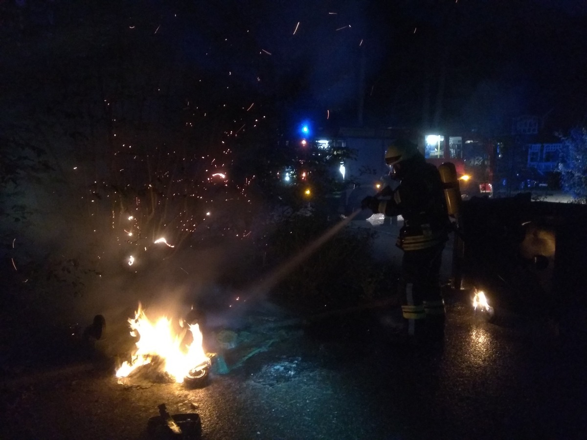 FW-KLE: Einsatzbilanz: Keine ruhigen Ostertage für die Feuerwehr in Bedburg-Hau