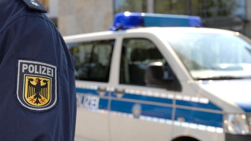 Bundespolizeidirektion München: Exhibitionistische Handlung in der S-Bahn: Unbekannter entblößt Genital