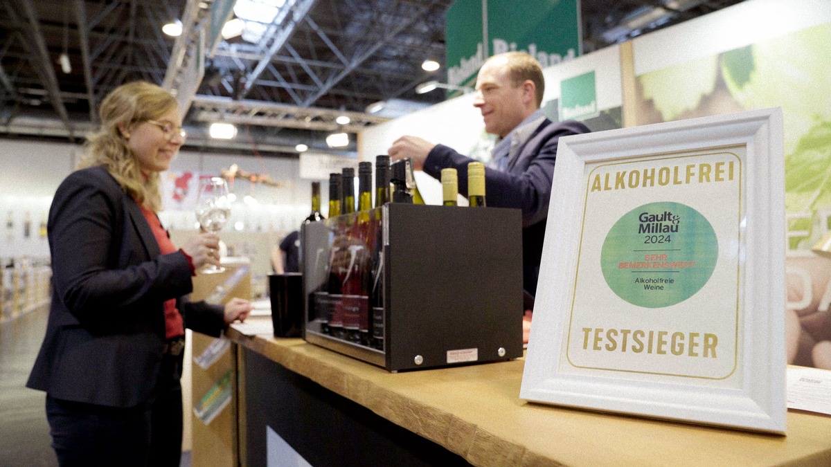 Wein aus Papierflaschen - Neue Verpackungen auf der ProWein schonen das Klima