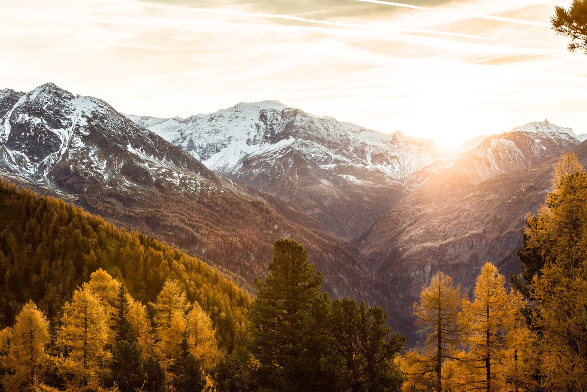 Die goldene Jahreszeit: Herbstliche Wandermomente in Österreichs Wanderdörfern