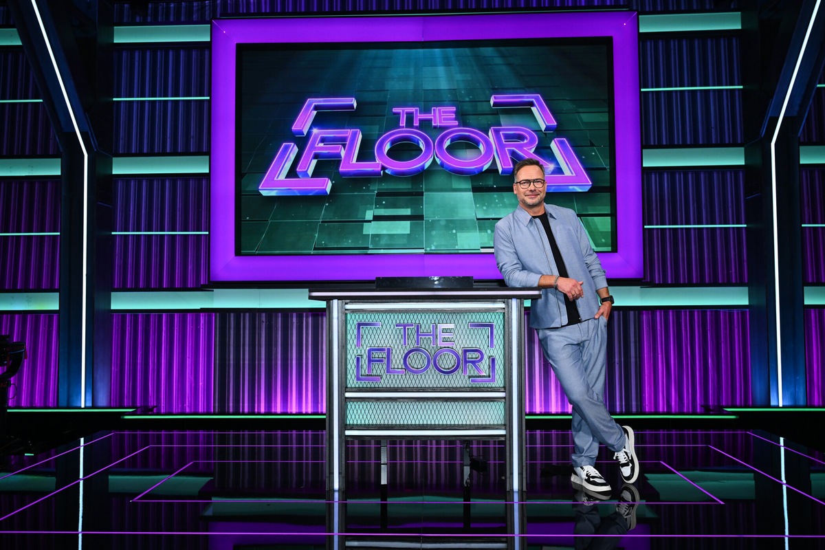 Die Entscheidung fällt auf &quot;The Floor&quot;. Matthias Opdenhövel präsentiert die neue Strategie-Quizshow 2024 in SAT.1