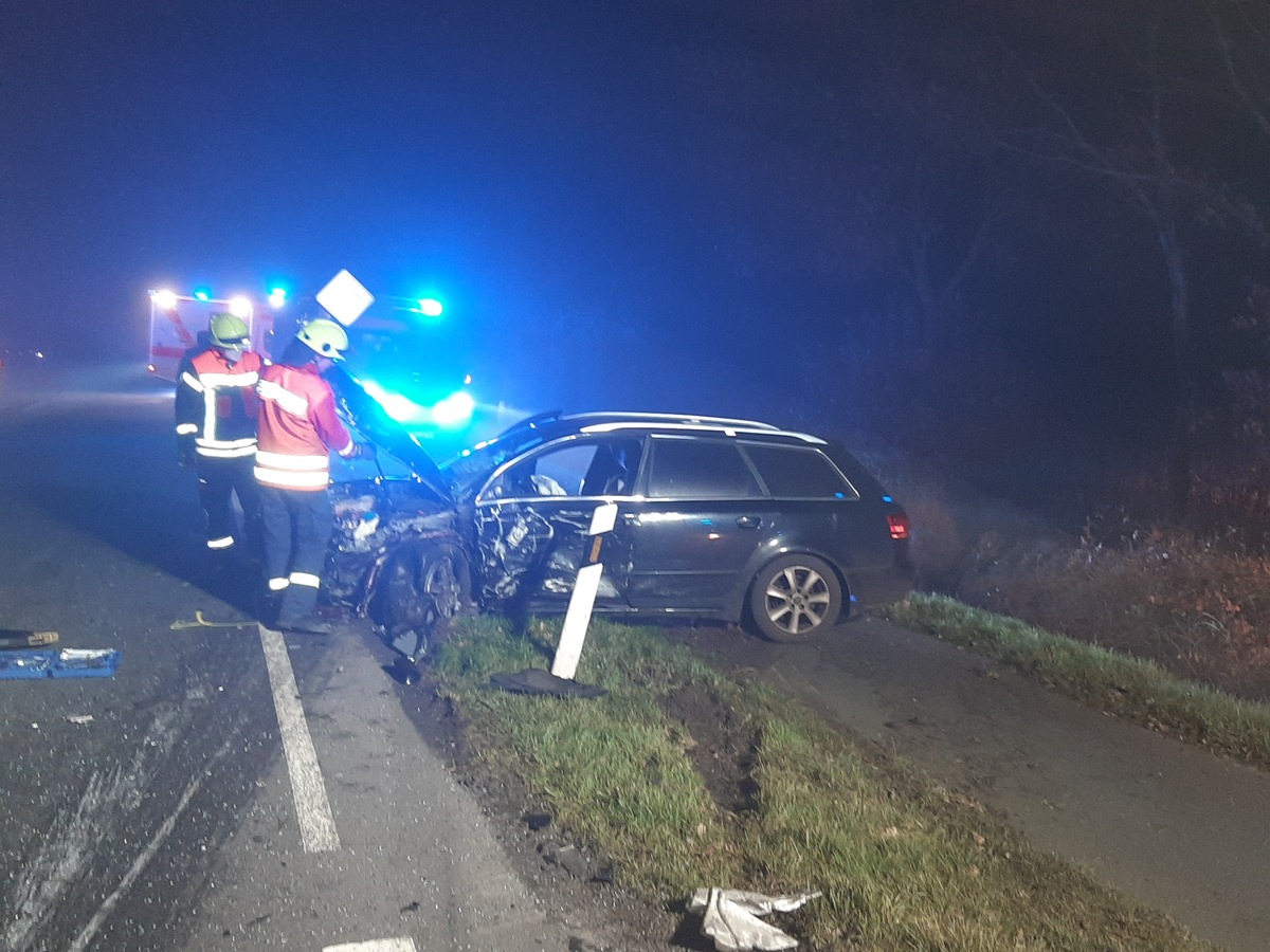 POL-ROW: ++ Unfall bei Nebel - Drei Menschen verletzt ++