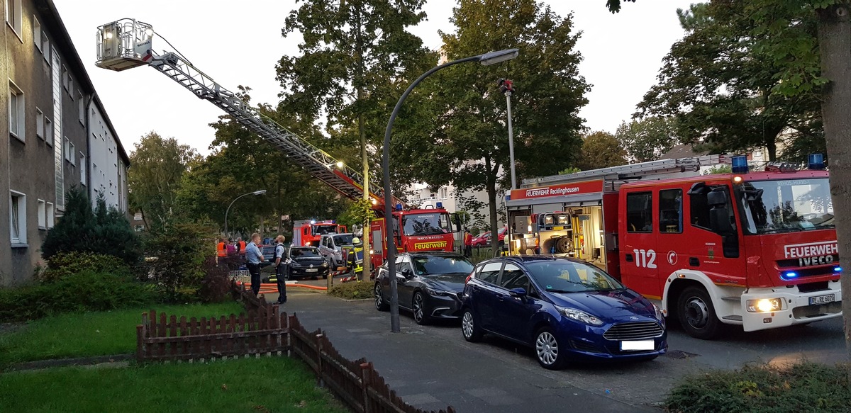 FW-RE: Wohnungsbrand mit einer verletzten Person