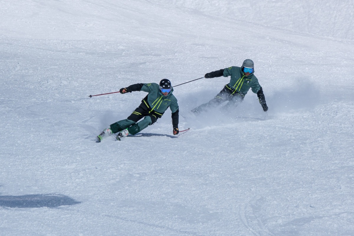 Mit Didier Cuche auf der Piste – Skikante an Skikante mit dem Star