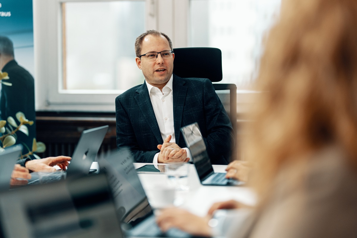 Arbeitsschutz in der Ausbildung: Stefan Ganzke verrät, wie Unternehmen ein sicheres Arbeitsumfeld für ihre Azubis schaffen