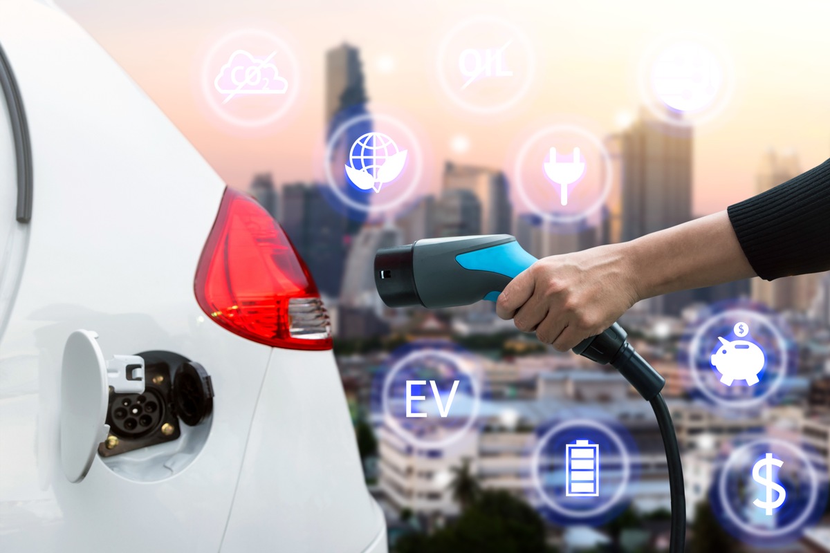 ADAC Stiftung: Technologieoffene Studie zur Energieversorgung der Elektromobilität / Förderprojekt mit der Ludwig-Bölkow-Stiftung ermittelt Leitungsfähigkeit und Ausbaubedarf der Stromverteilnetze