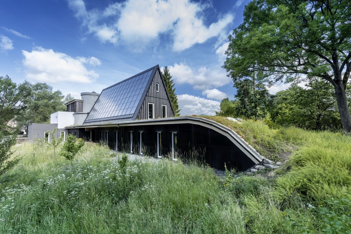 &quot;Solararchitektur muss für das 21. Jahrhundert das sein, was die Architektur des Bauhaus für das vergangene war&quot;