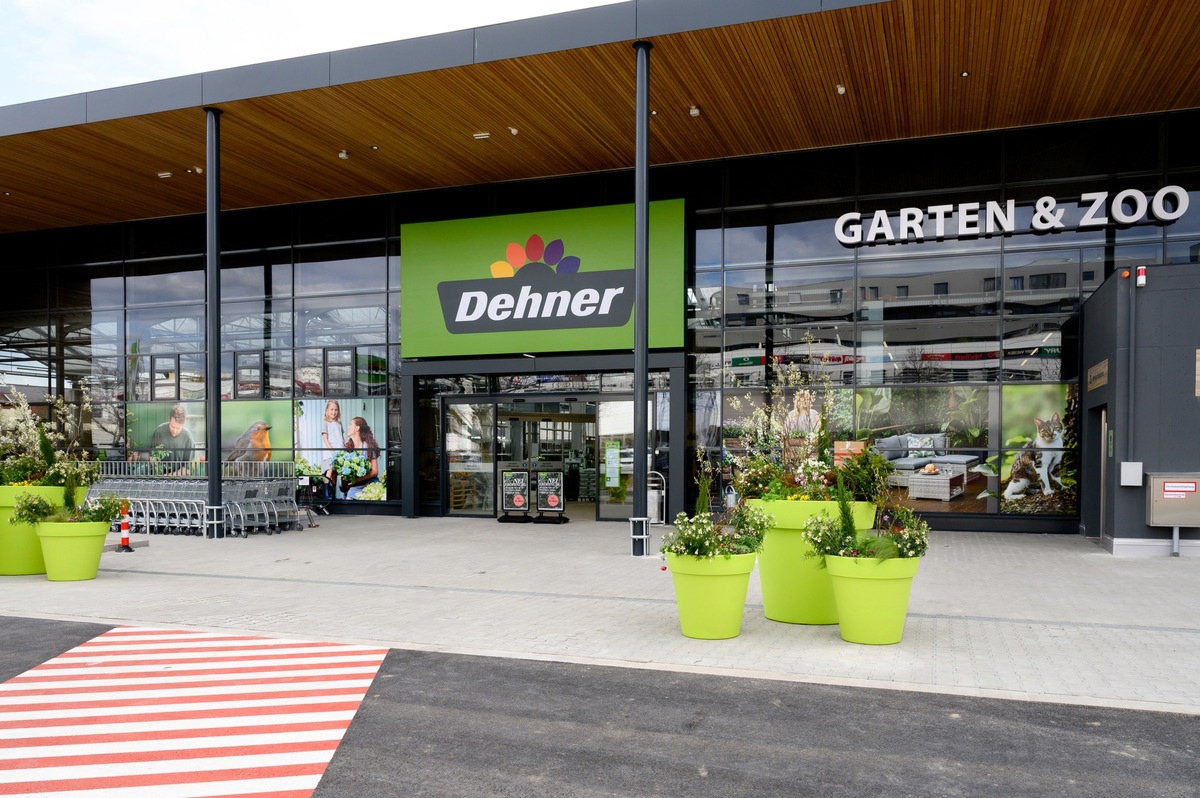 Pressemitteilung: Dehner kommt mit grünem Garten-Center und Solarstrom auf dem Dach nach Wien Auhof