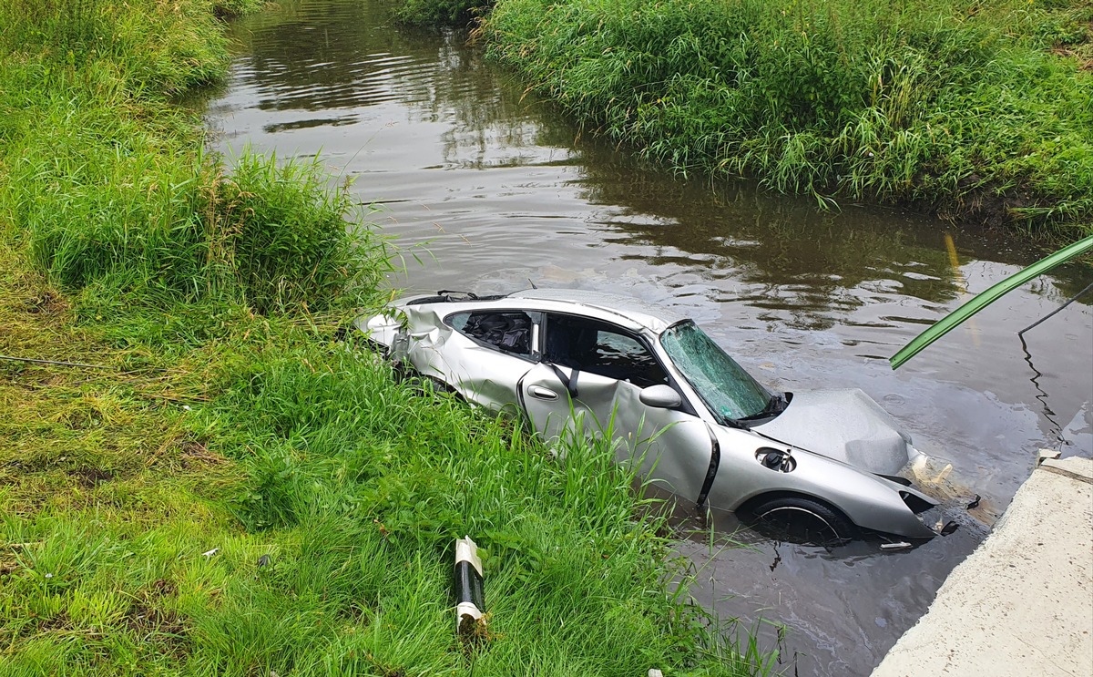 POL-OL: ++Verkehrsunfall mit hohem Sachschaden++