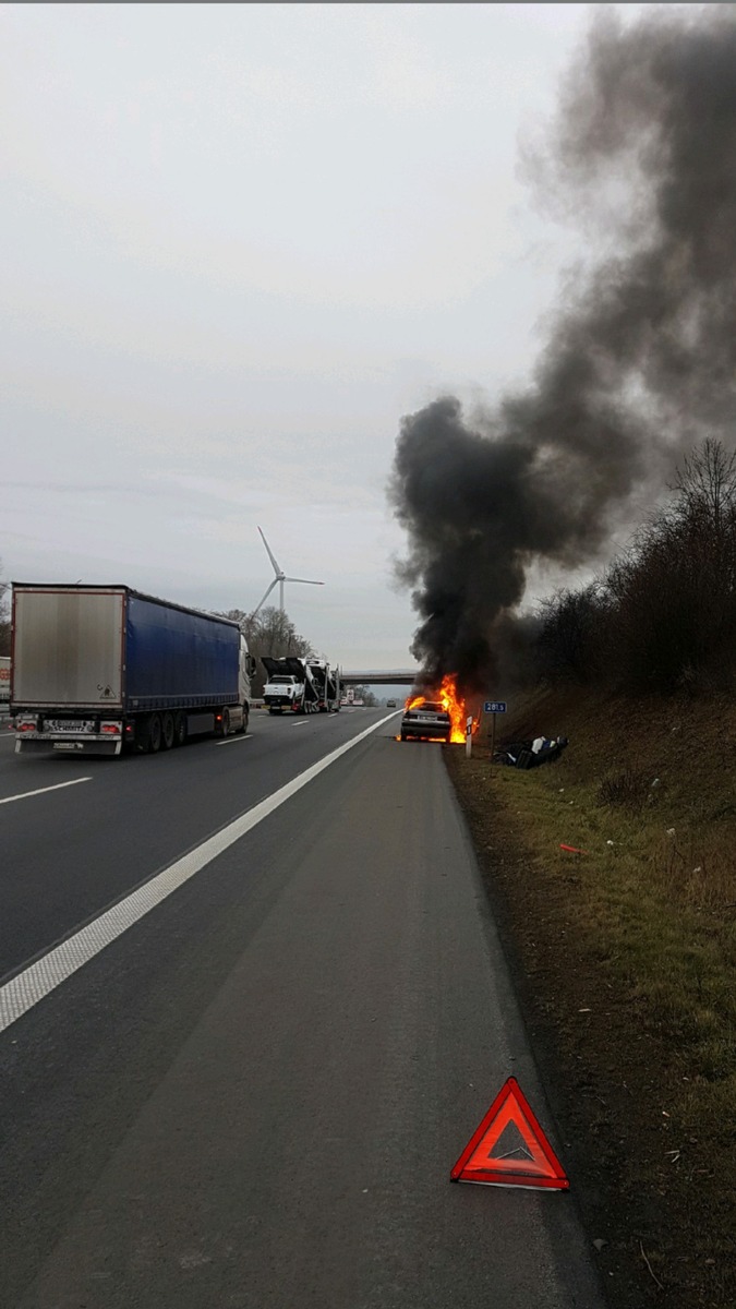 POL-GÖ: (105/2019) Brand eines Pkw auf der A7