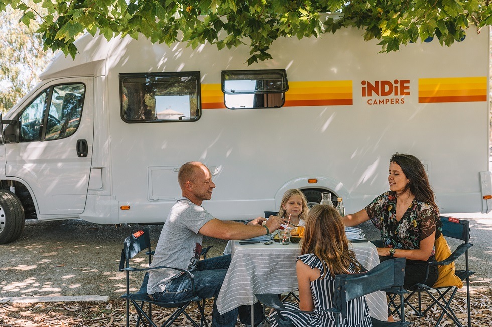 Presseinfo: LeasePlan betreut Europas größten Wohnmobilvermieter Indie Campers