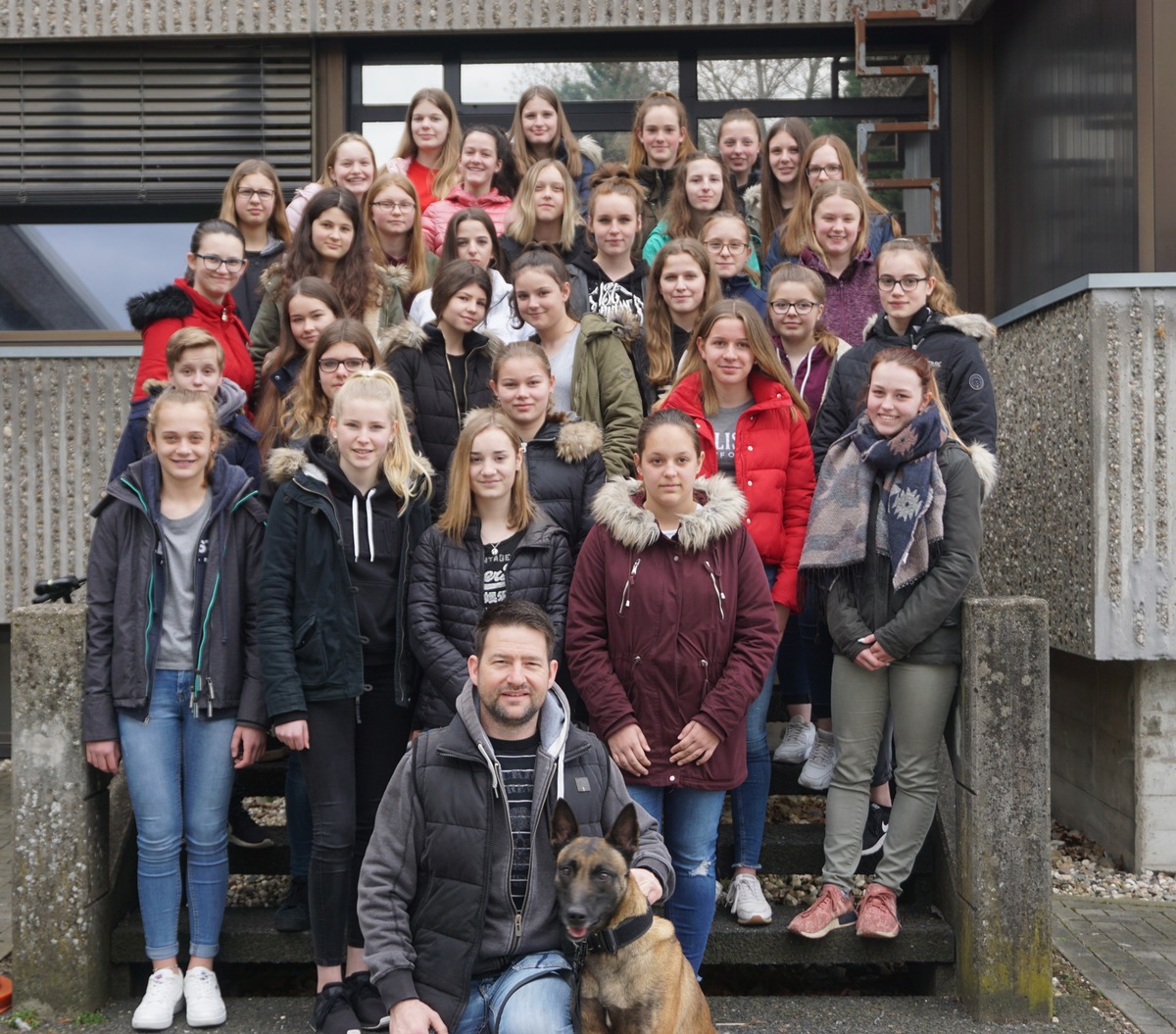 POL-KLE: 33 Mädchen am Girls´Day bei der Polizei Kleve zu Gast