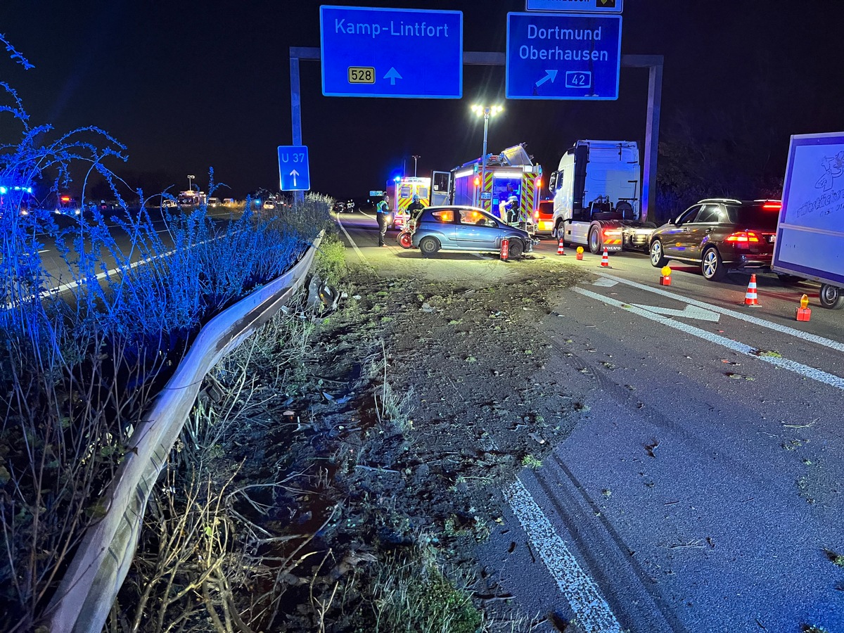 FW Moers: Mehrere Unfälle auf der A57 am Sonntagabend / Verletzte Personen