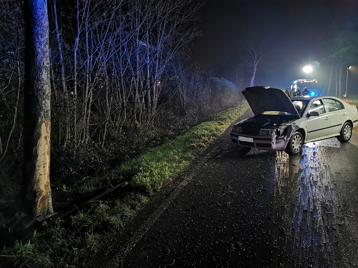 Feuerwehr Kalkar: Verkehrsunfall mit zwei verletzten Personen