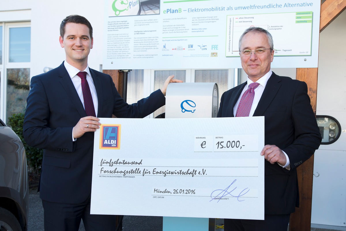 ALDI SÜD fördert mit 15.000 Euro die Forschungsstelle für Energiewirtschaft