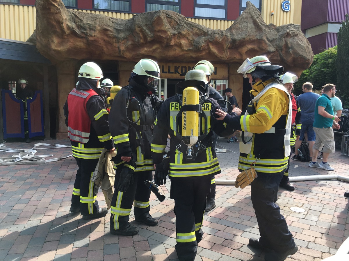 Feuerwehr Kalkar: Erfolgreiche Großübung im Wunderland Kalkar.