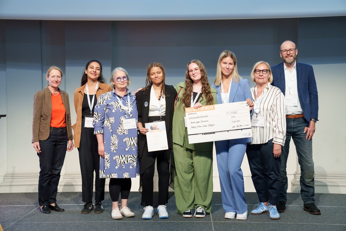 PM: Hedwig-Dohm-Schule Stuttgart gewinnt Wettbewerb der BW Stiftung