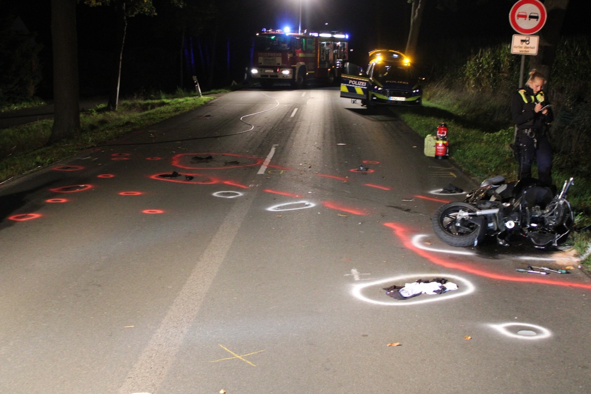 POL-MI: Rollerfahrer prallt gegen Baum - schwerverletzt