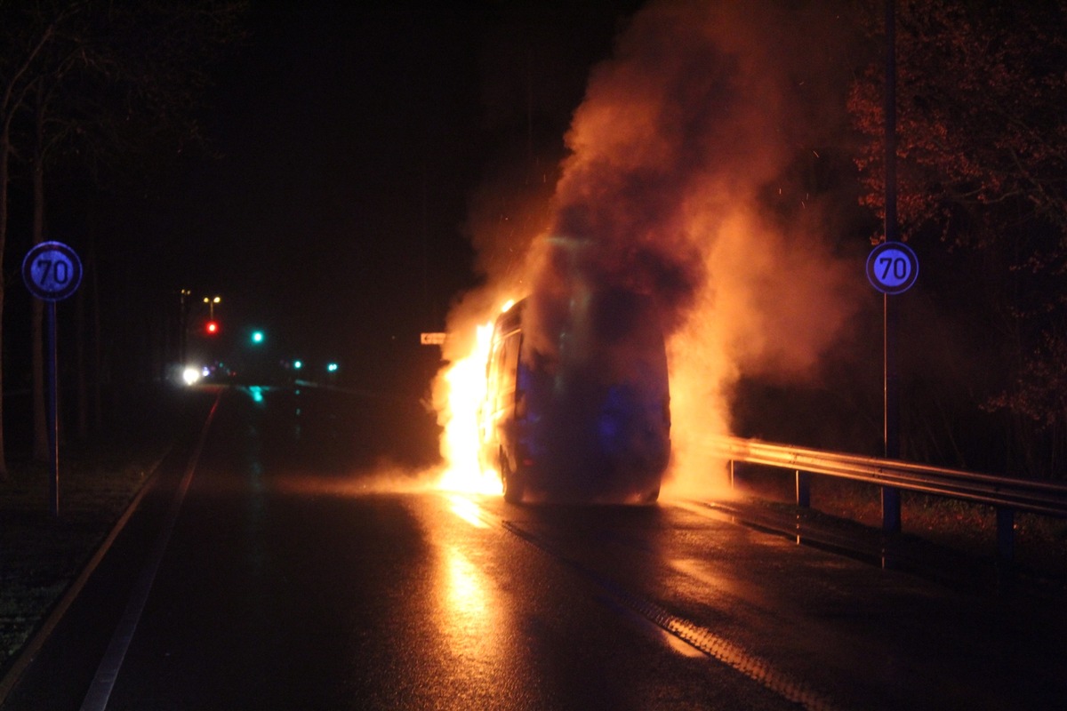 POL-KR: Europaring: Pkw-Brand - Aktuelle Sperrungen